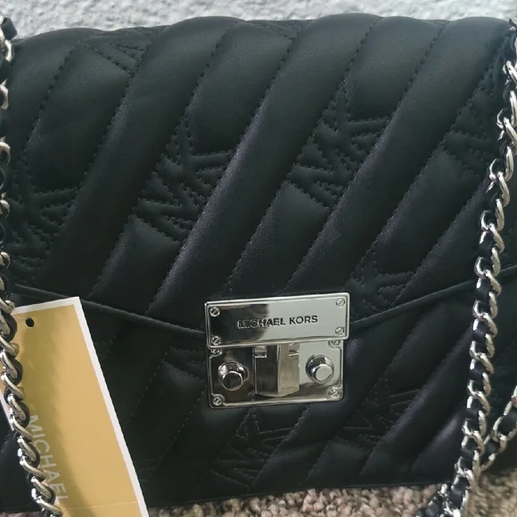 MICHAEL Michael Kors Black Quilted MK Shoulder/Crossbody Flap Bag (NWT)🩶🖤🩶 - Picture 7 of 15